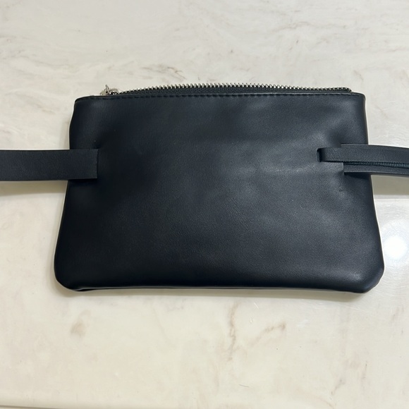 NWT Calvin Klein Black Belt Bag with silver Buckle/Zipper and CK Embossed Logo - Picture 2 of 8